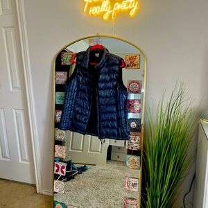 Super cute puffer vest